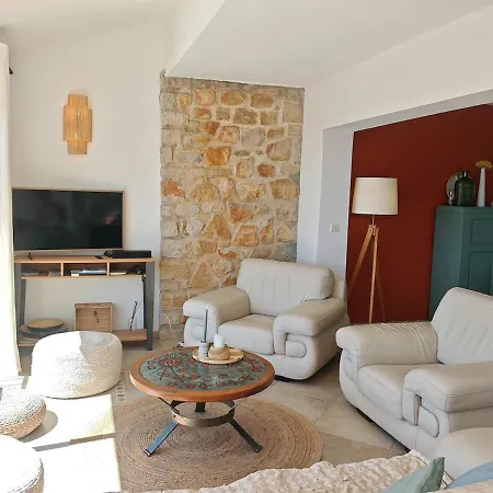 Madeleine, Panoramic Sea View Villa Bandol