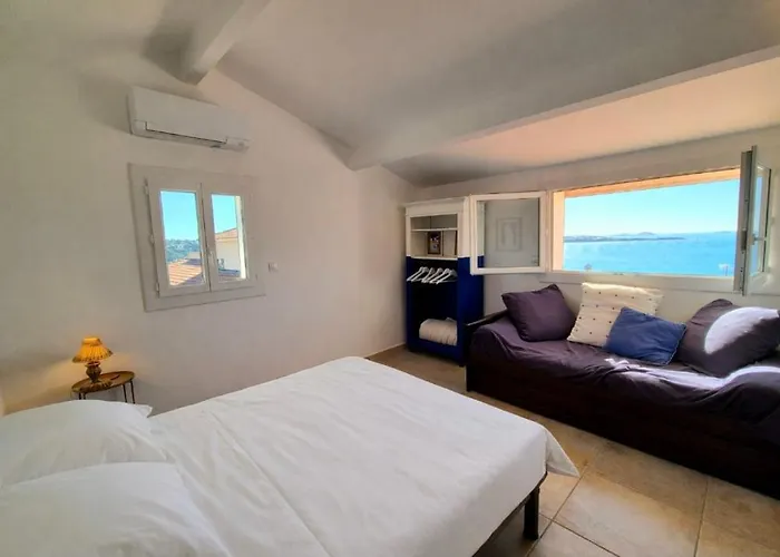 Madeleine, Panoramic Sea View Vila *