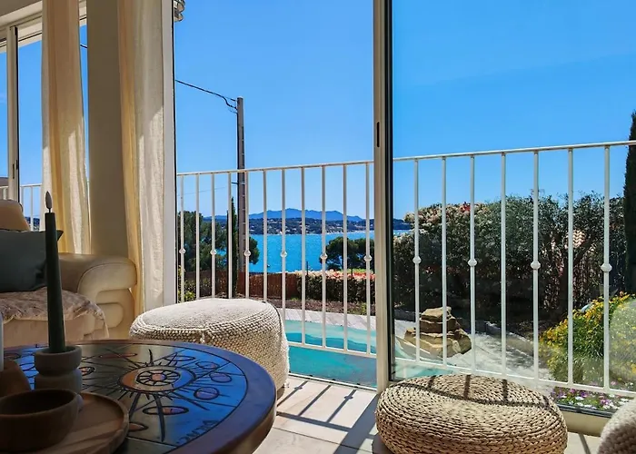Madeleine, Panoramic Sea View Villa Bandol